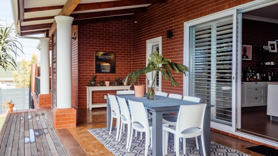 5 Bedroom Property for Sale in Kelso KwaZulu-Natal