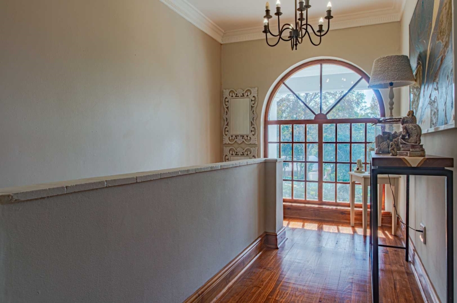 8 Bedroom Property for Sale in Kloof KwaZulu-Natal