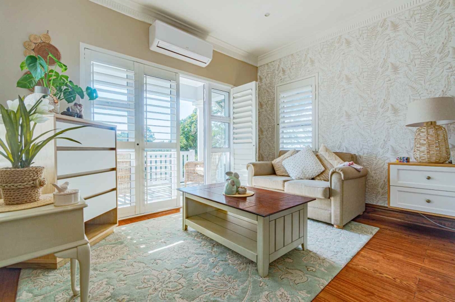 8 Bedroom Property for Sale in Kloof KwaZulu-Natal