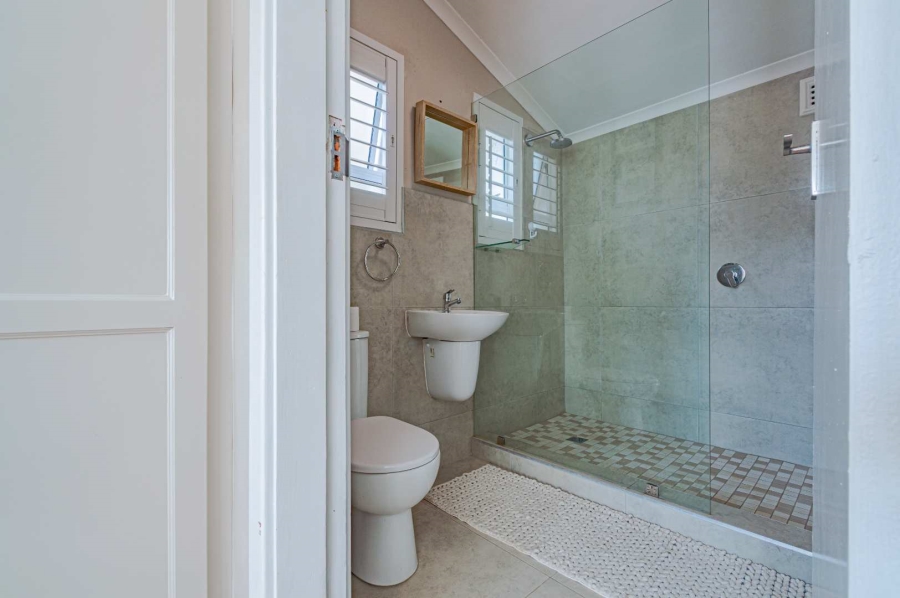 8 Bedroom Property for Sale in Kloof KwaZulu-Natal