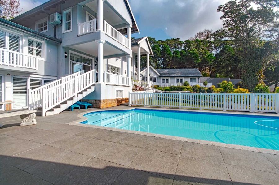 8 Bedroom Property for Sale in Kloof KwaZulu-Natal