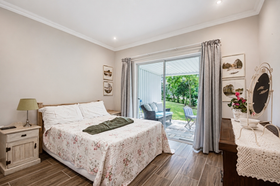 8 Bedroom Property for Sale in Kloof KwaZulu-Natal