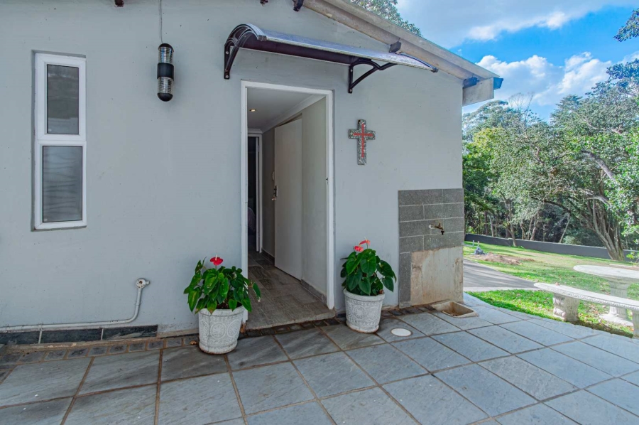 8 Bedroom Property for Sale in Kloof KwaZulu-Natal