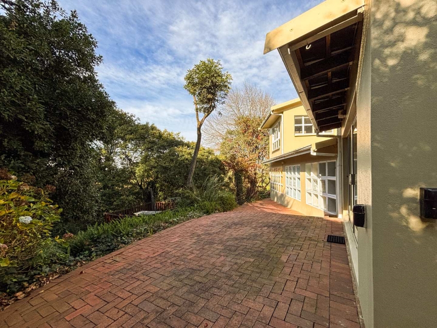 5 Bedroom Property for Sale in Worlds View KwaZulu-Natal