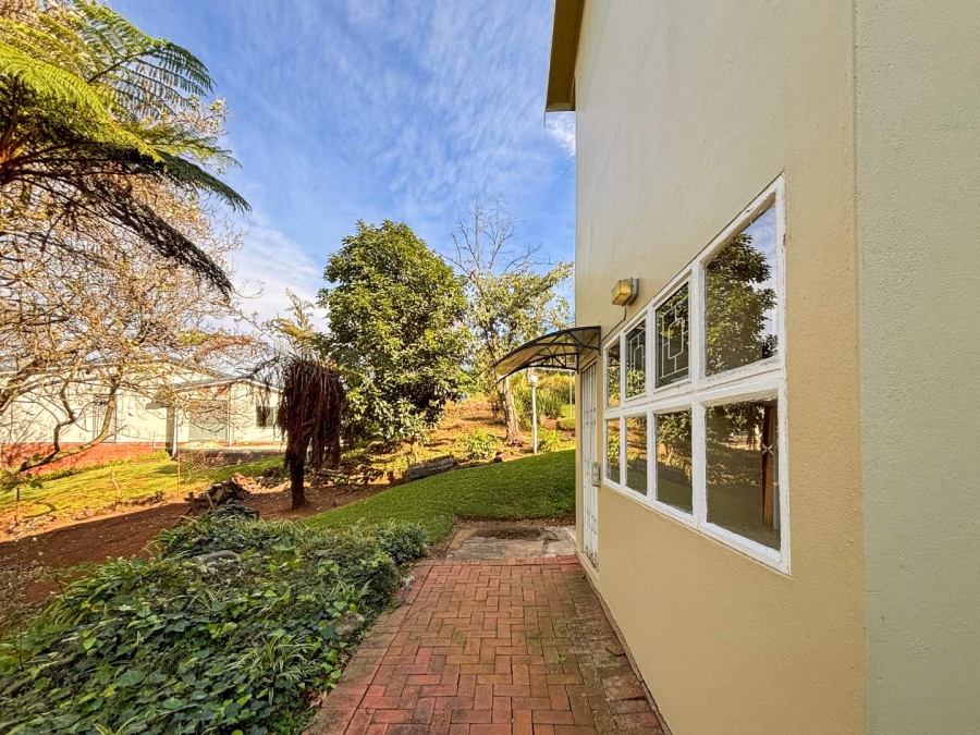 5 Bedroom Property for Sale in Worlds View KwaZulu-Natal