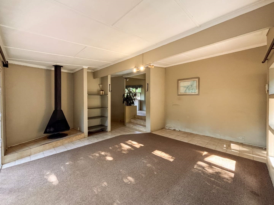5 Bedroom Property for Sale in Worlds View KwaZulu-Natal