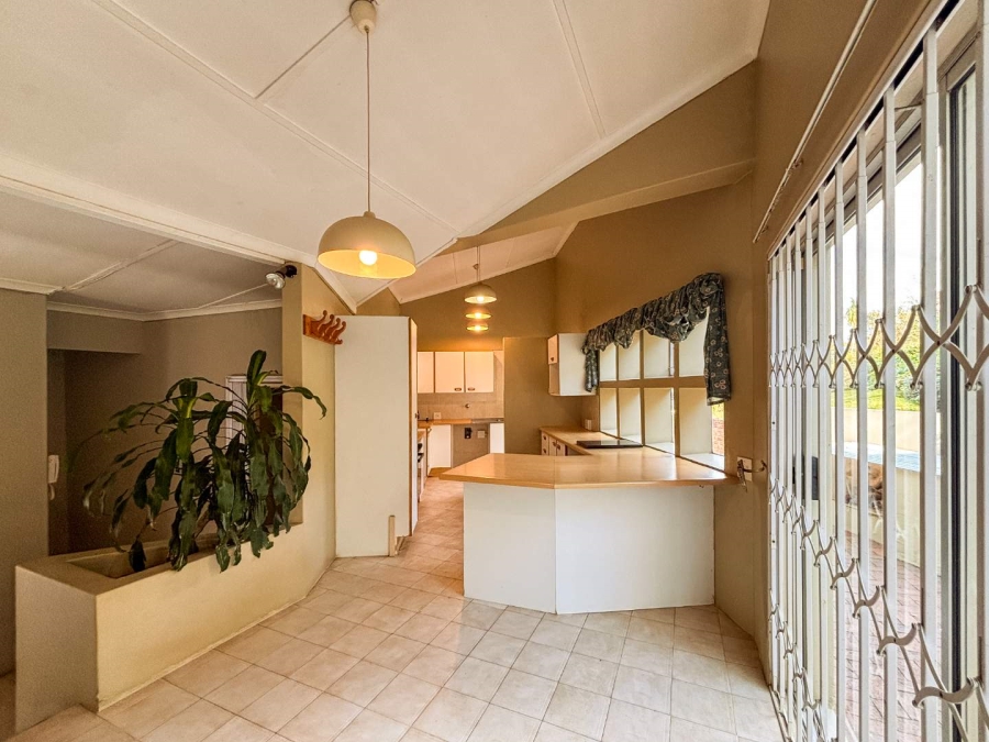 5 Bedroom Property for Sale in Worlds View KwaZulu-Natal