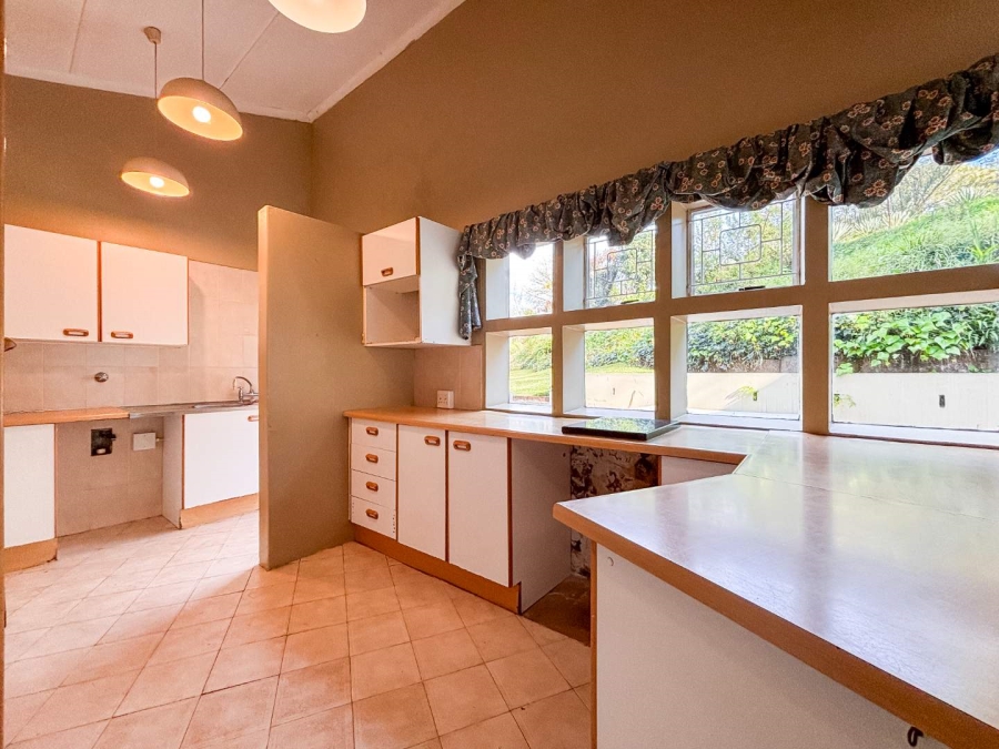 5 Bedroom Property for Sale in Worlds View KwaZulu-Natal