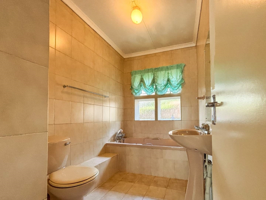 5 Bedroom Property for Sale in Worlds View KwaZulu-Natal