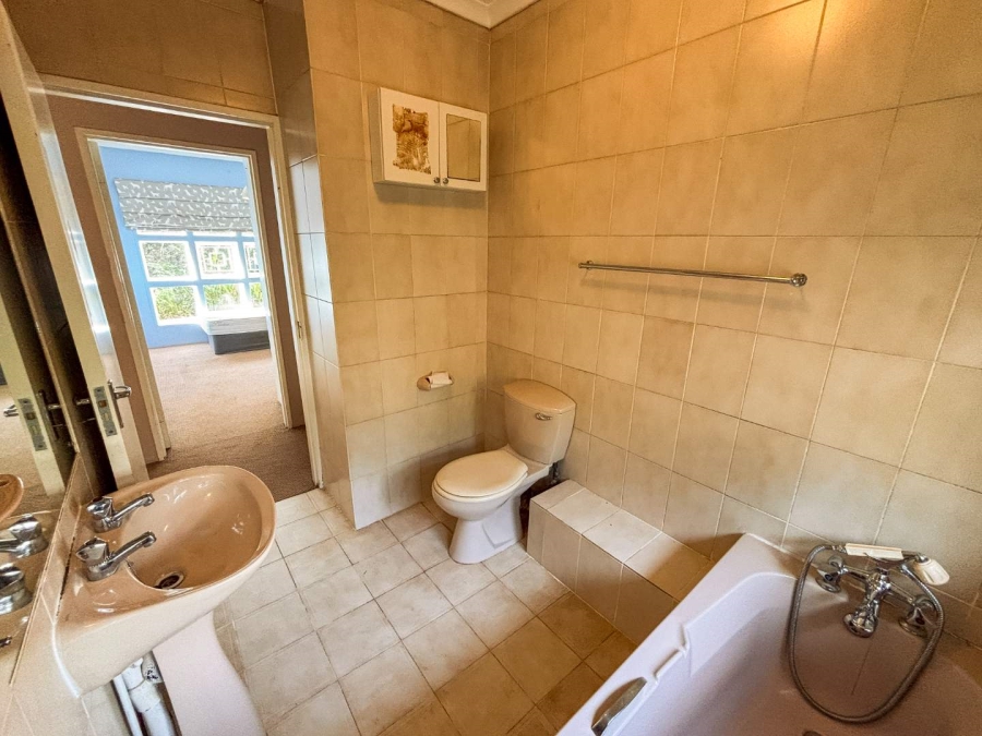 5 Bedroom Property for Sale in Worlds View KwaZulu-Natal