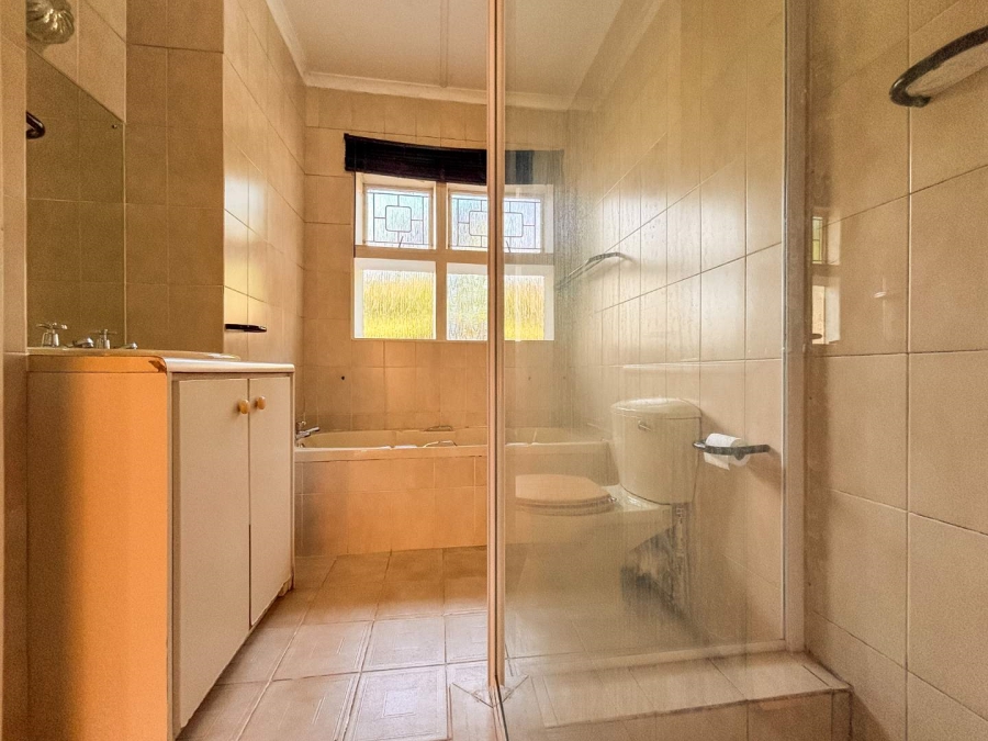 5 Bedroom Property for Sale in Worlds View KwaZulu-Natal