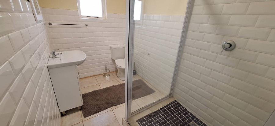 To Let 2 Bedroom Property for Rent in Crestview KwaZulu-Natal