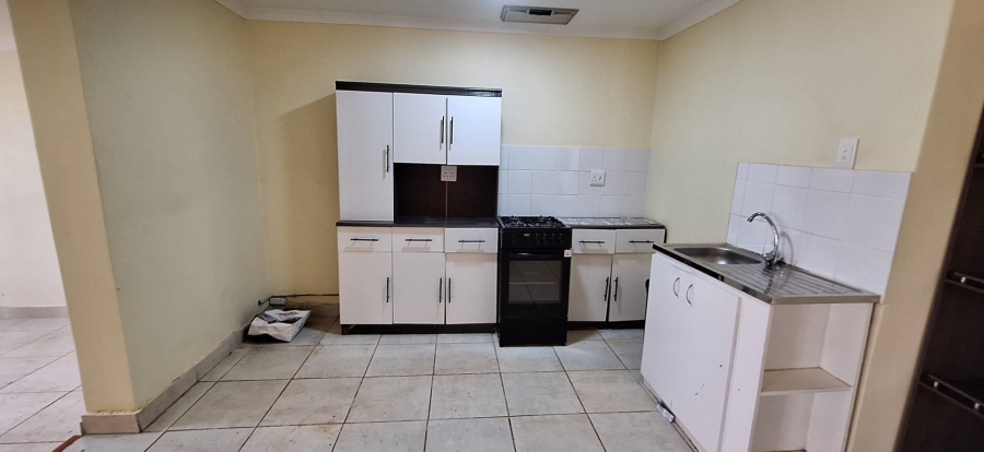 To Let 2 Bedroom Property for Rent in Crestview KwaZulu-Natal