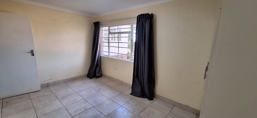To Let 2 Bedroom Property for Rent in Crestview KwaZulu-Natal