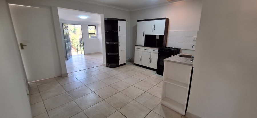 To Let 2 Bedroom Property for Rent in Crestview KwaZulu-Natal