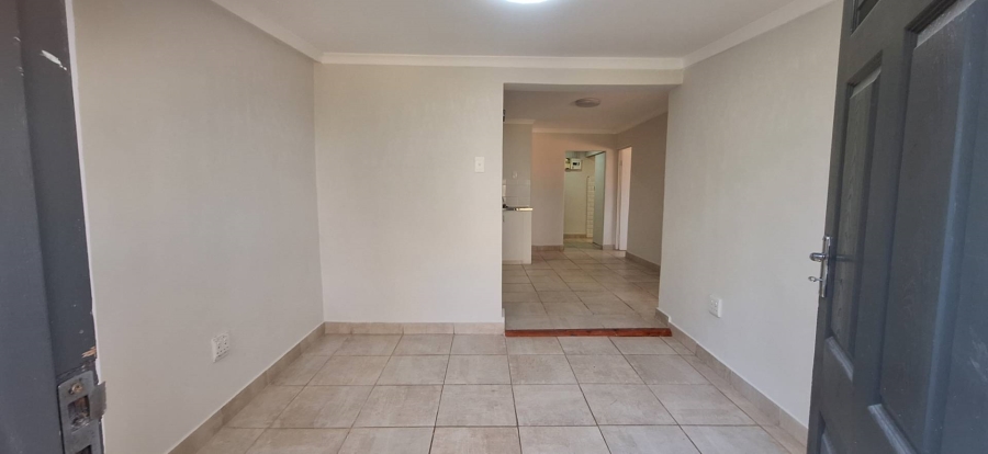 To Let 2 Bedroom Property for Rent in Crestview KwaZulu-Natal