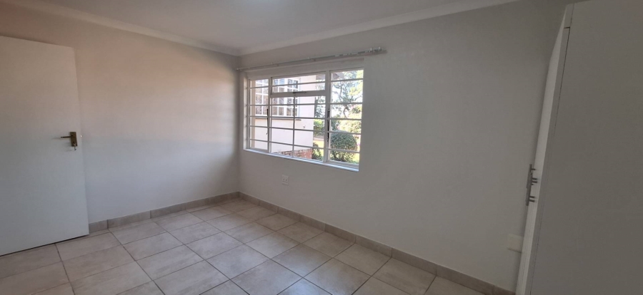 To Let 2 Bedroom Property for Rent in Crestview KwaZulu-Natal