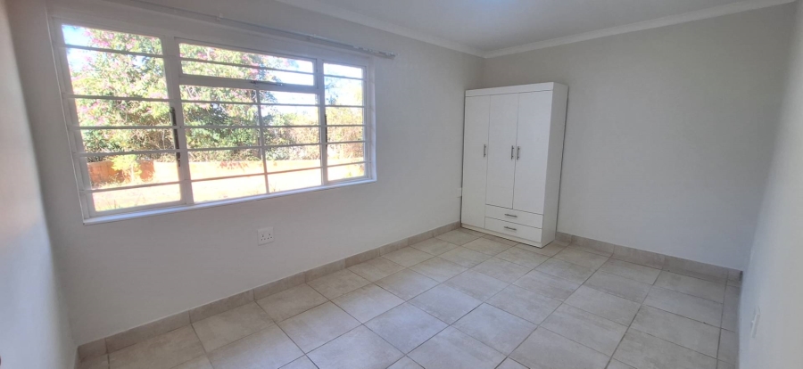 To Let 2 Bedroom Property for Rent in Crestview KwaZulu-Natal