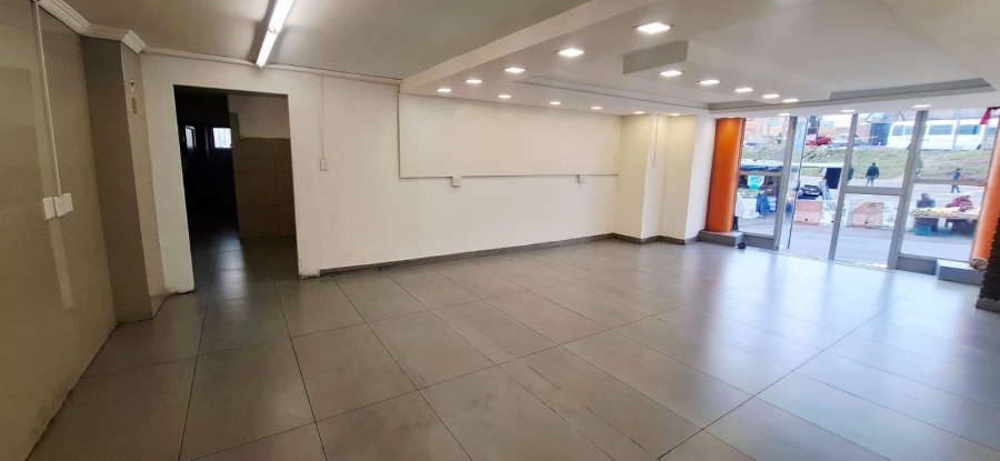 To Let Commercial Property for Rent in Chatsworth KwaZulu-Natal