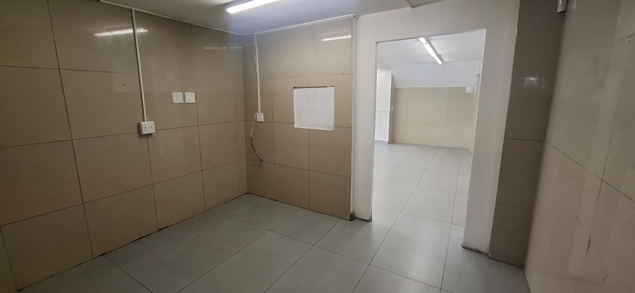 To Let Commercial Property for Rent in Chatsworth KwaZulu-Natal