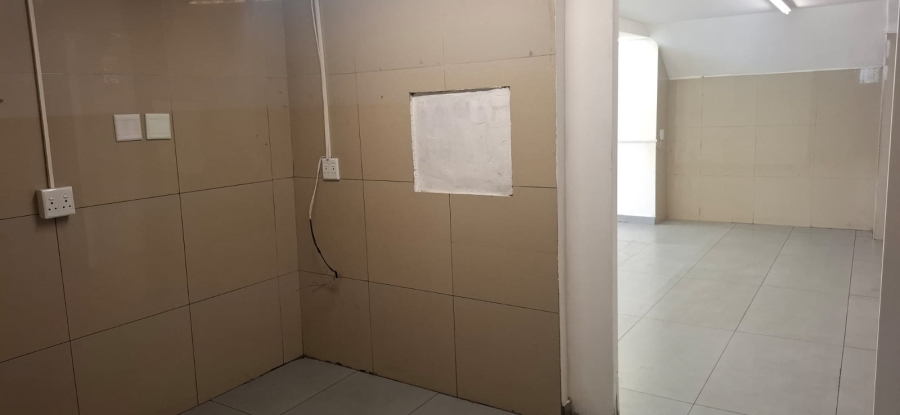 To Let Commercial Property for Rent in Chatsworth KwaZulu-Natal