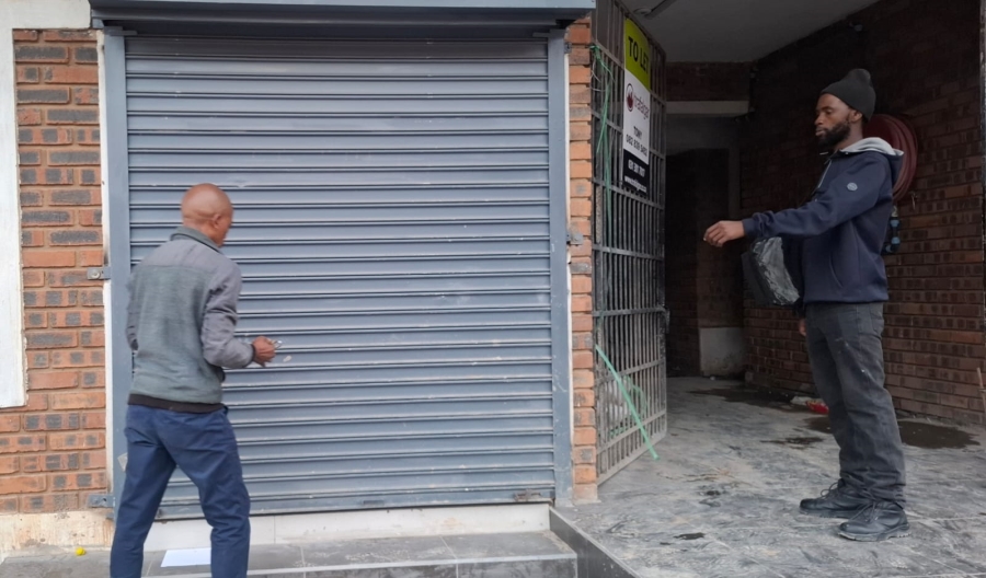 To Let Commercial Property for Rent in Chatsworth KwaZulu-Natal