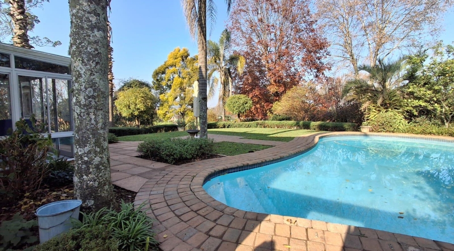 5 Bedroom Property for Sale in Greendale KwaZulu-Natal