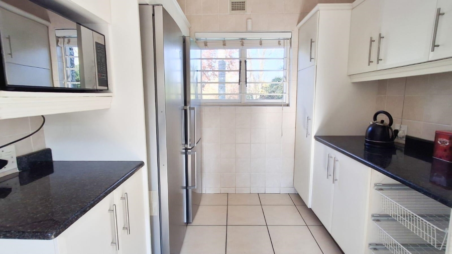 5 Bedroom Property for Sale in Greendale KwaZulu-Natal
