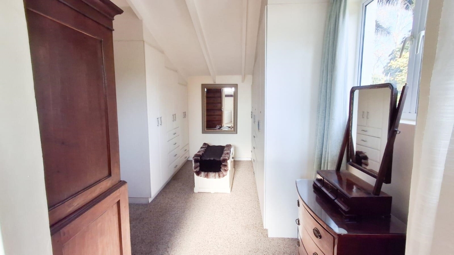 5 Bedroom Property for Sale in Greendale KwaZulu-Natal