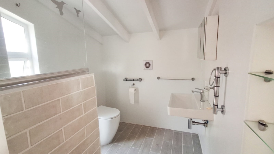5 Bedroom Property for Sale in Greendale KwaZulu-Natal