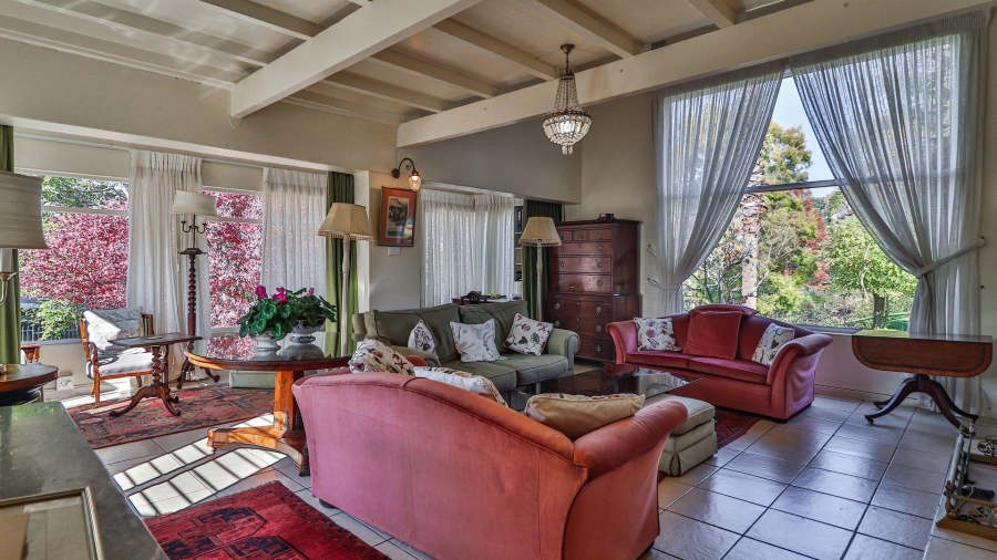 5 Bedroom Property for Sale in Greendale KwaZulu-Natal