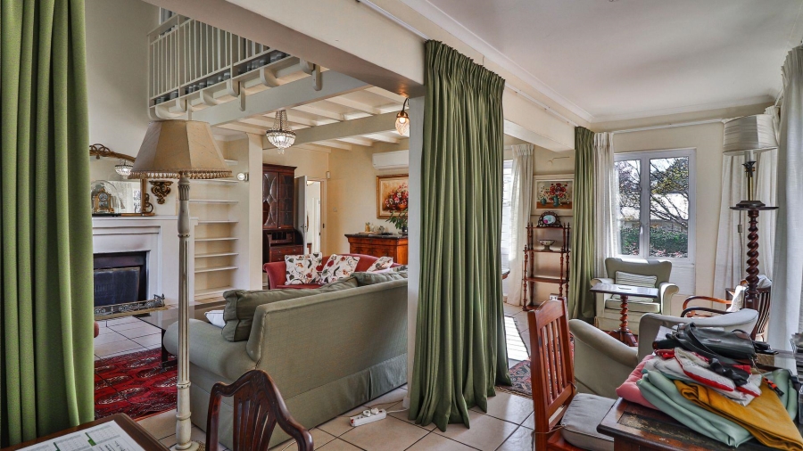 5 Bedroom Property for Sale in Greendale KwaZulu-Natal
