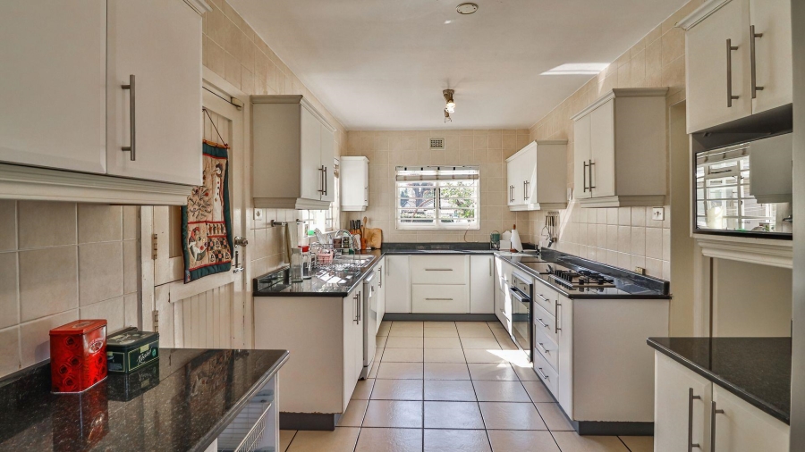 5 Bedroom Property for Sale in Greendale KwaZulu-Natal