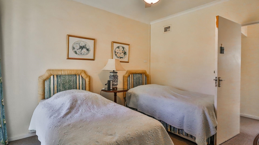 5 Bedroom Property for Sale in Greendale KwaZulu-Natal