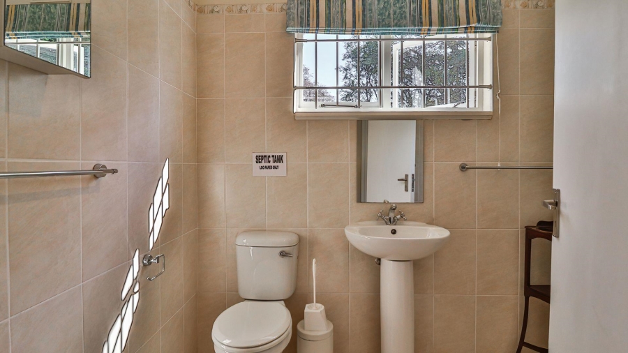 5 Bedroom Property for Sale in Greendale KwaZulu-Natal