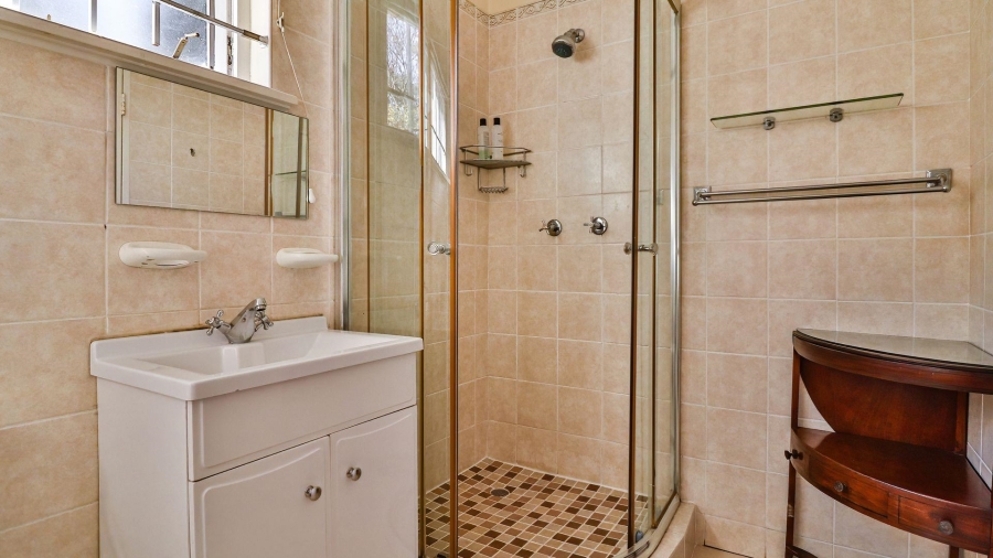 5 Bedroom Property for Sale in Greendale KwaZulu-Natal