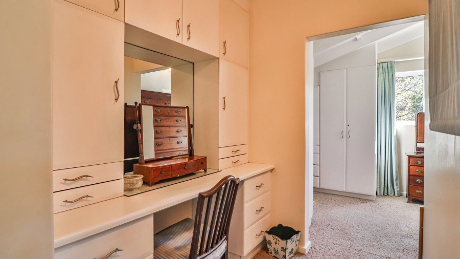 5 Bedroom Property for Sale in Greendale KwaZulu-Natal