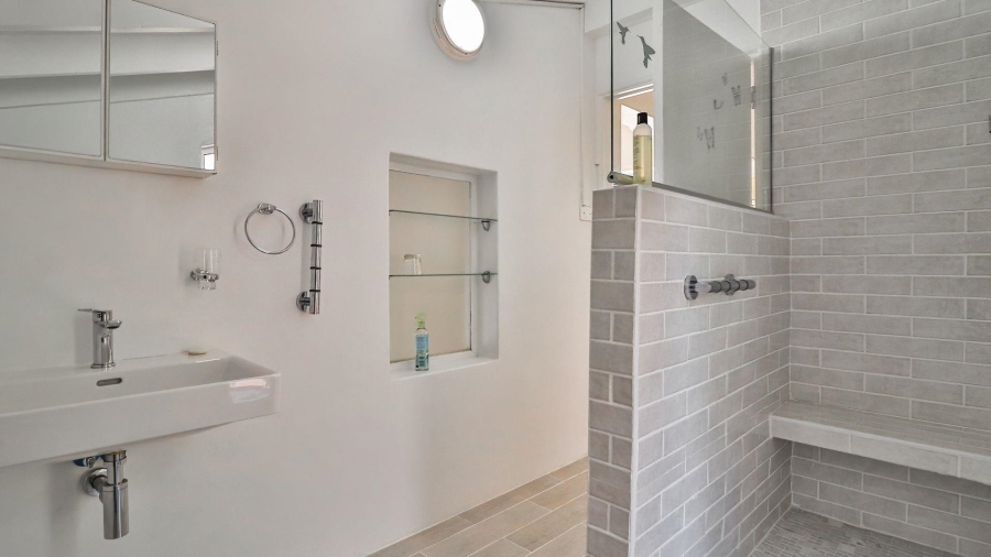 5 Bedroom Property for Sale in Greendale KwaZulu-Natal