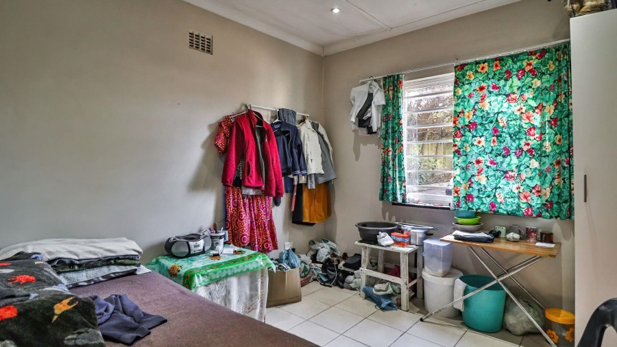 5 Bedroom Property for Sale in Greendale KwaZulu-Natal