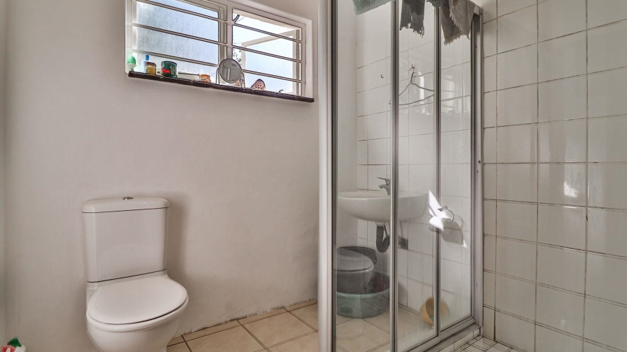 5 Bedroom Property for Sale in Greendale KwaZulu-Natal