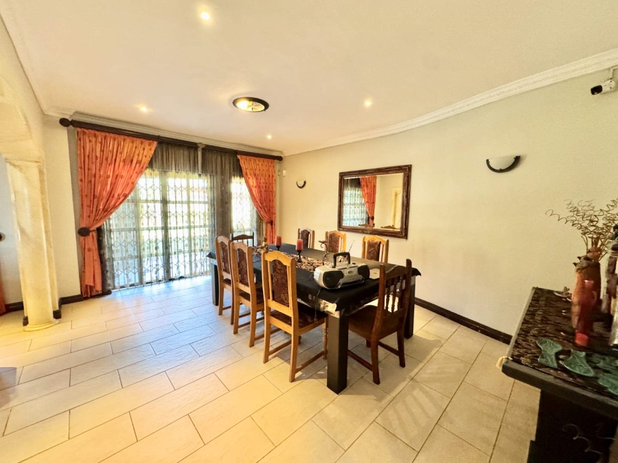 To Let 6 Bedroom Property for Rent in Somerset Park KwaZulu-Natal