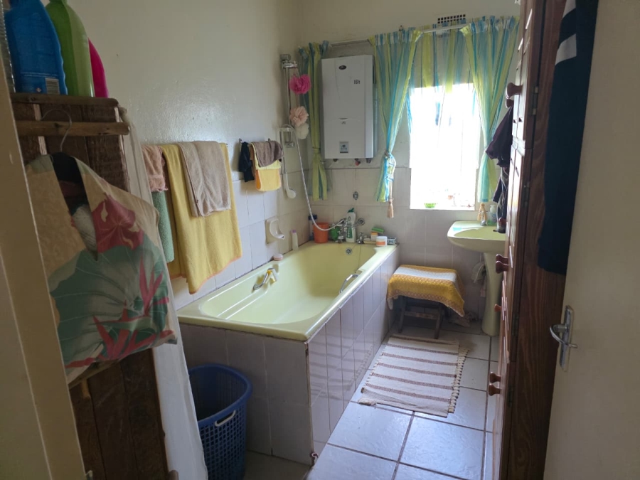3 Bedroom Property for Sale in Louwsburg KwaZulu-Natal