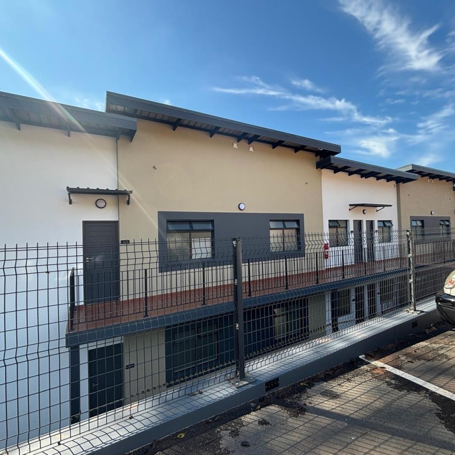 2 Bedroom Property for Sale in Waterfall KwaZulu-Natal