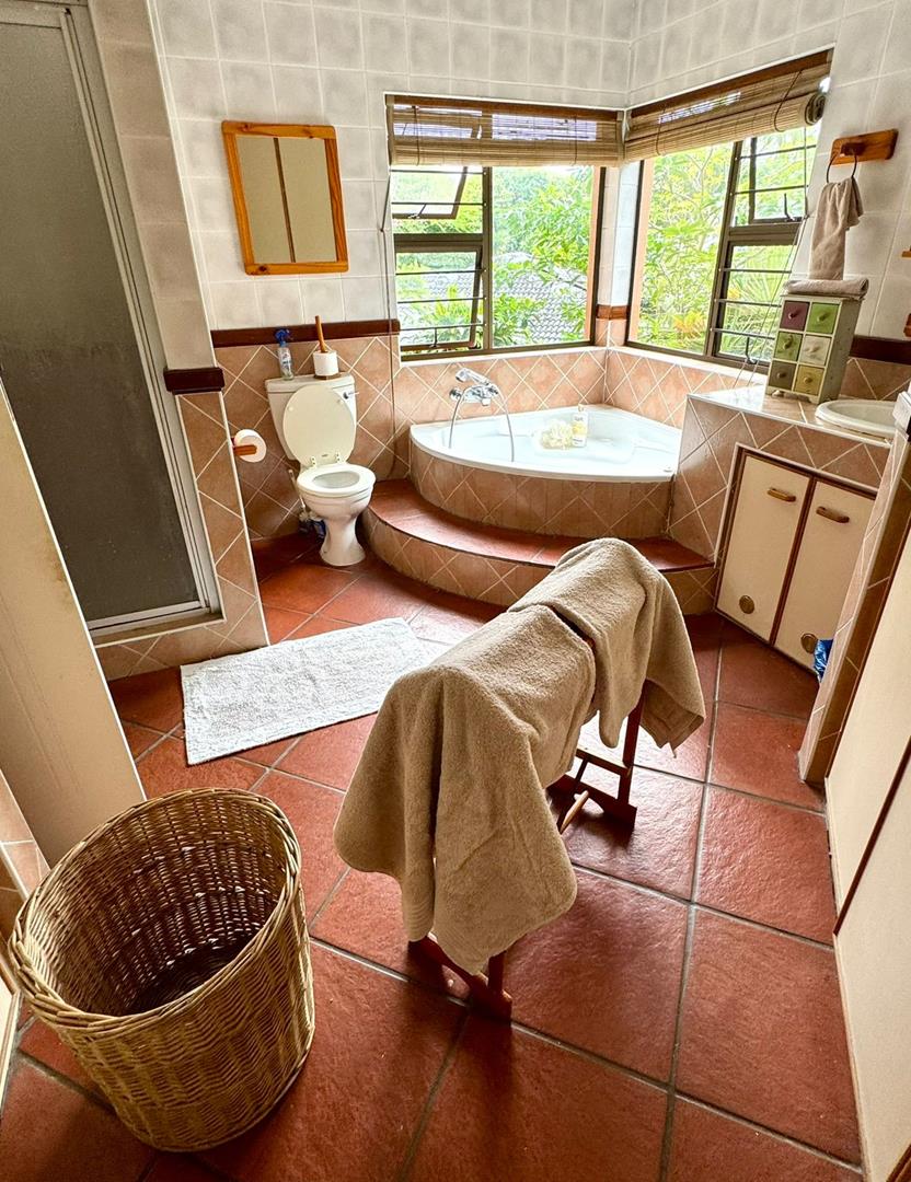 4 Bedroom Property for Sale in Meer En See KwaZulu-Natal