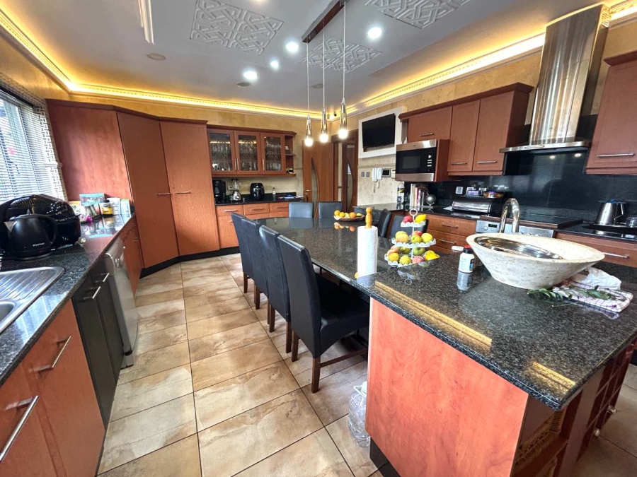 4 Bedroom Property for Sale in La Lucia KwaZulu-Natal