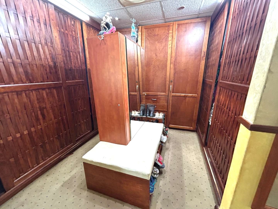 4 Bedroom Property for Sale in La Lucia KwaZulu-Natal