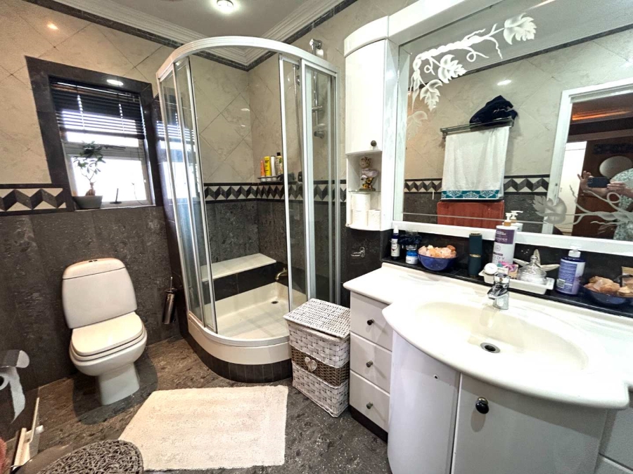 4 Bedroom Property for Sale in La Lucia KwaZulu-Natal