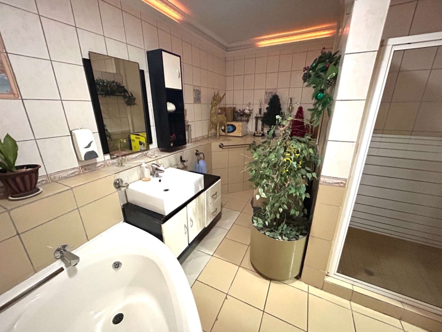 4 Bedroom Property for Sale in La Lucia KwaZulu-Natal