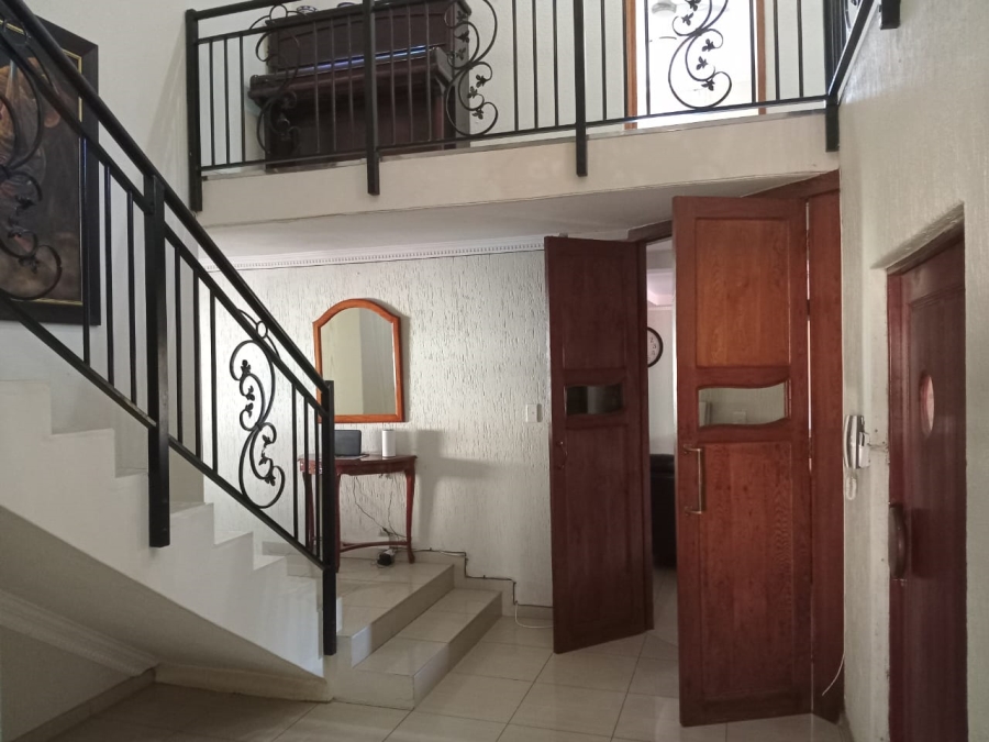 6 Bedroom Property for Sale in Meer En See KwaZulu-Natal