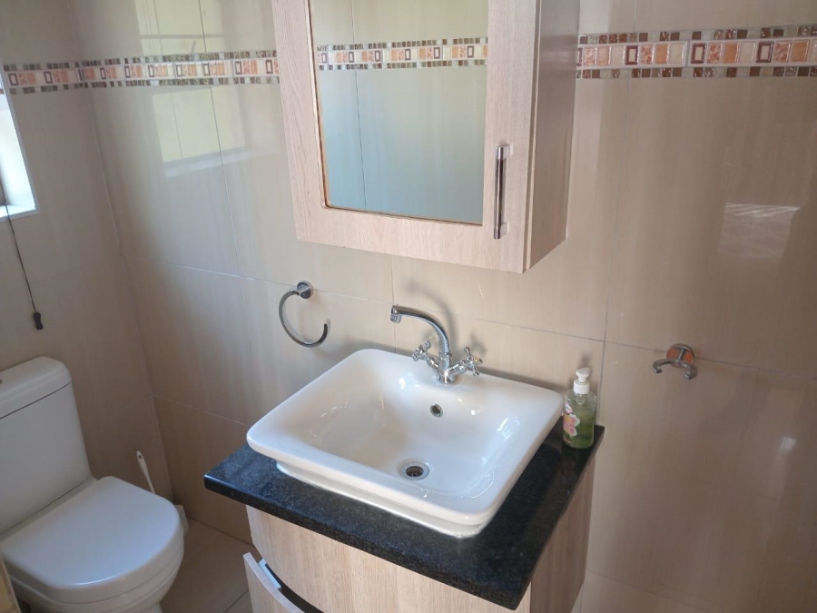 6 Bedroom Property for Sale in Meer En See KwaZulu-Natal